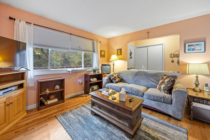 Property Photo: 290 Treadwell Street 1204 CT 06517