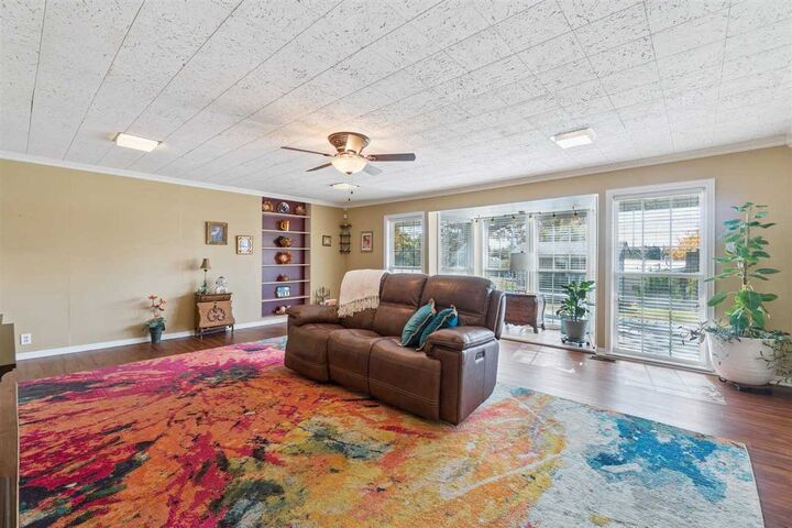 Property Photo:  1107 E 8th Street  OK 74023 