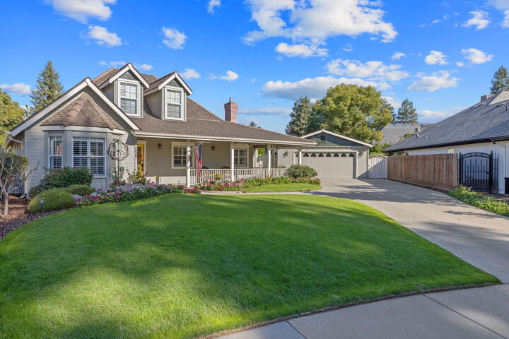 250 E Chestnut Court  Visalia CA 93292 photo