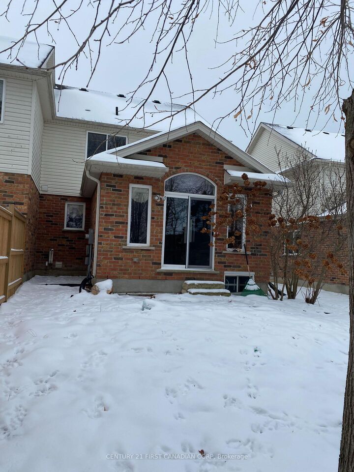 Property Photo:  811 Silverfox Crescent  ON N6G 0K2 