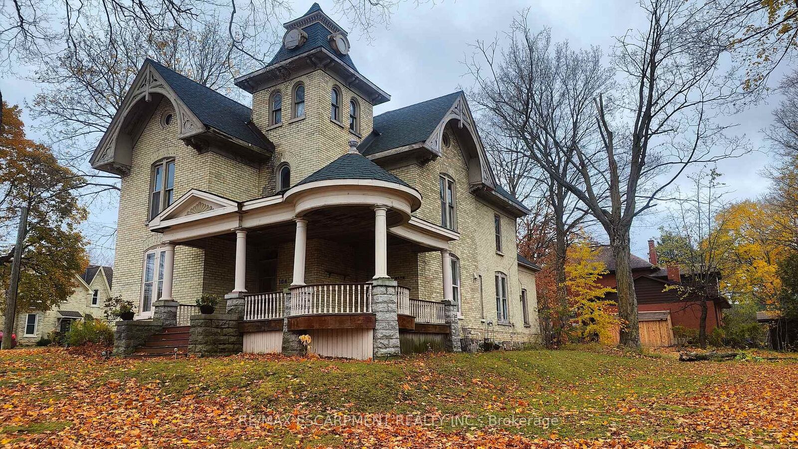 Property Photo:  104 Patrick Street E  ON N0G 2W0 