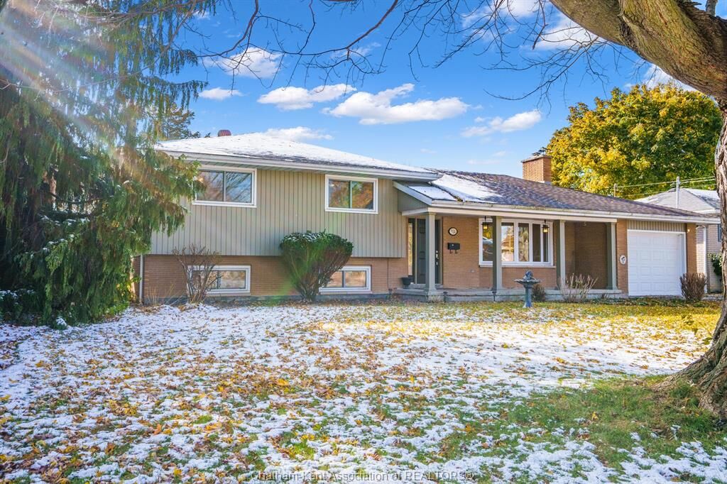 Property Photo: 314 Delaware Avenue ON N7L 2W8