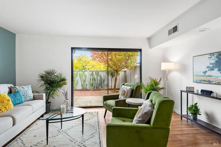 Property Photo: 105 Elbridge Avenue CA 95425