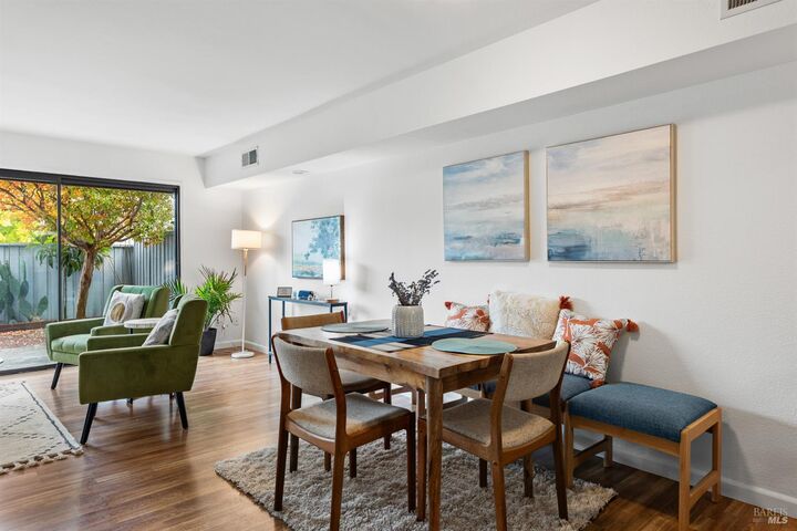 Property Photo:  105 Elbridge Avenue  CA 95425 