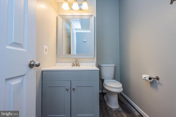 Property Photo:  14632 Stream Pond Drive  VA 20120 