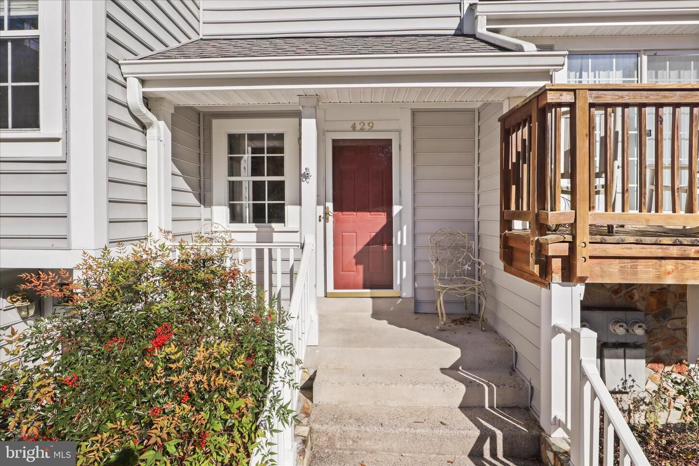 Property Photo:  429 Fortress Way 429  VA 22125 