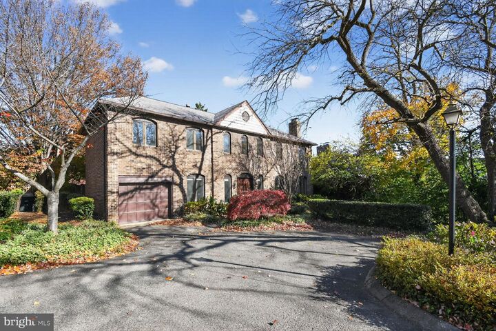 3227 Ellicott Street NW  Washington DC 20008 photo