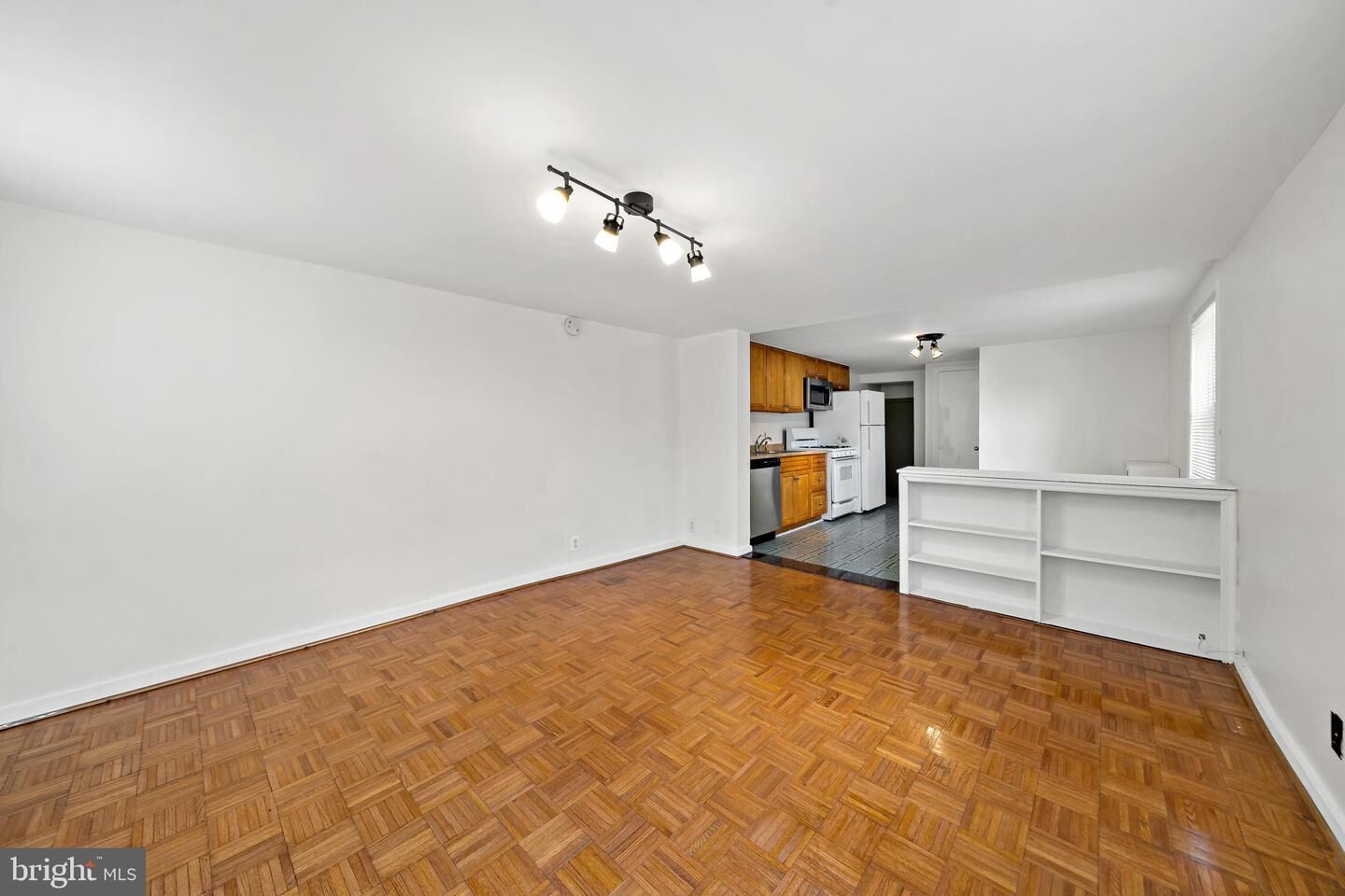 Property Photo:  625 Catharine Street 3  PA 19147 