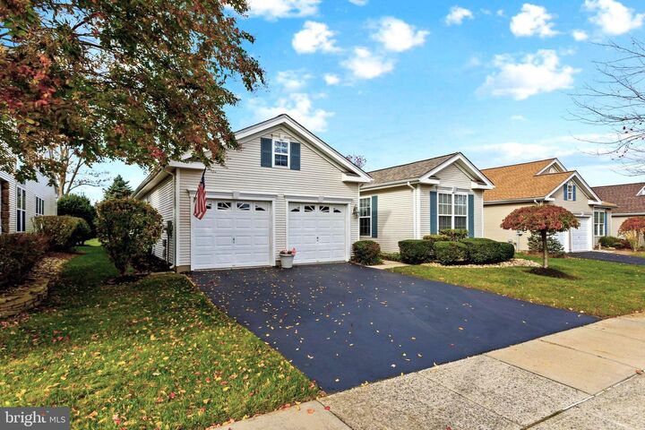 Property Photo:  10 Powderhorn Way  NJ 08501 