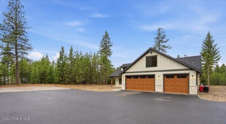 Property Photo:  99 Carbonate Ln  ID 83822 