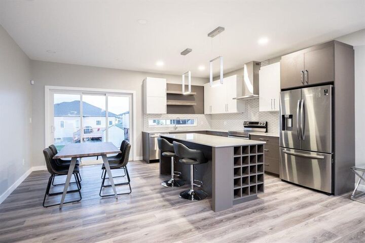 Property Photo:  71 Grouse Crescent  MB R2V 5L5 