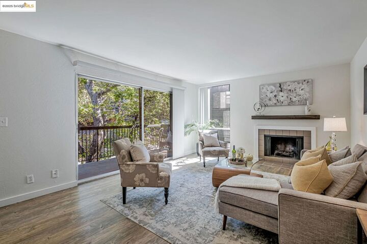 Property Photo: 2700 Le Conte Ave 301 CA 94709