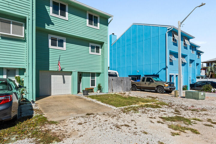 Property Photo: 3240 Quietwater Lane FL 32563