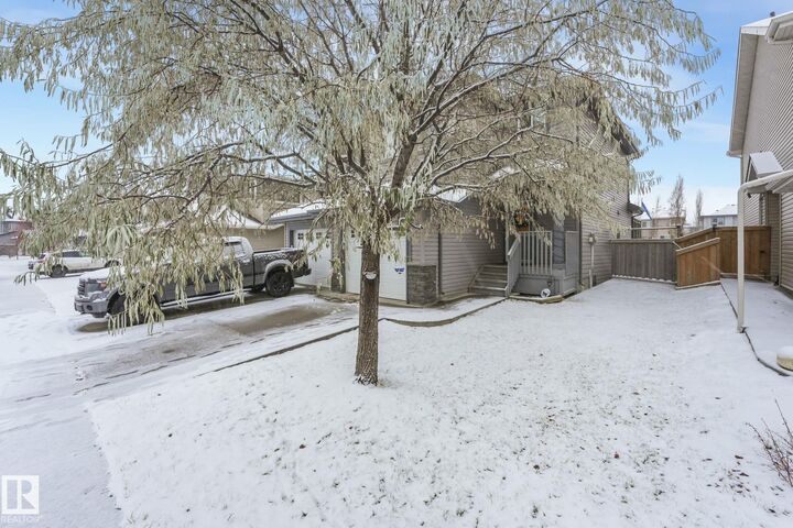 Property Photo:  77 Catalina Ct  AB T8L 0K5 