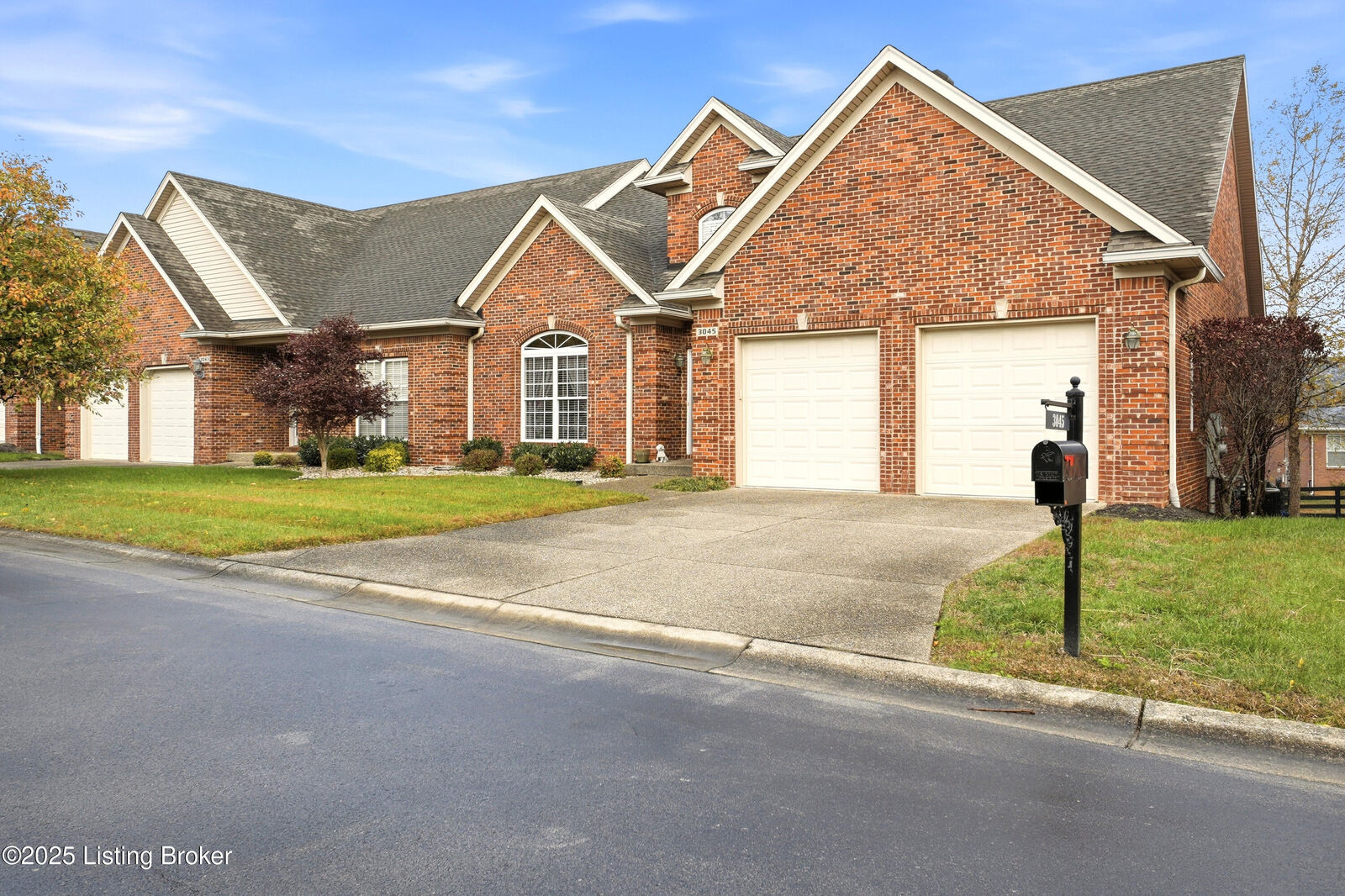 Property Photo: 3045 Crystal Waters Way KY 40299