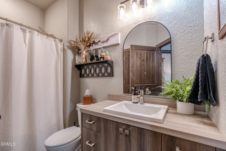 Property Photo: 602 Cobblestone Loop SW ND 58554