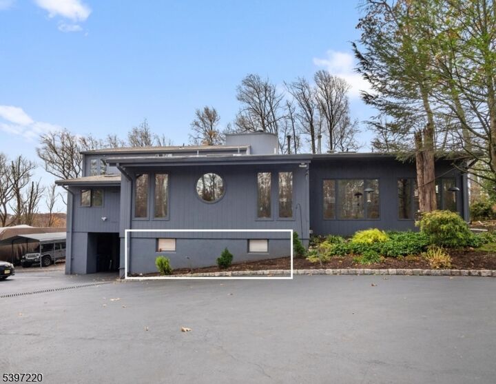 500 Phillip Ln  Watchung Boro NJ 07069 photo