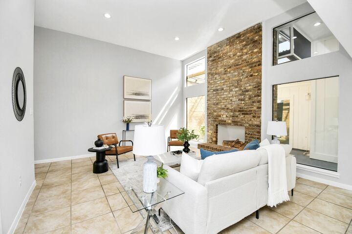 Property Photo: 409 E Fair Harbor Lane TX 77079