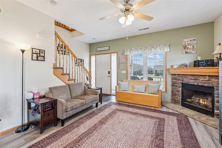 Property Photo: 2101 Meadow Court 602 IA 50320