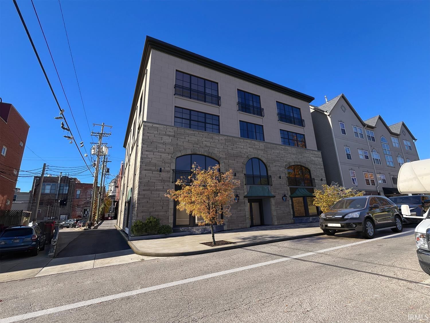 Property Photo:  115 N Washington St Unit 202  IN 47408 