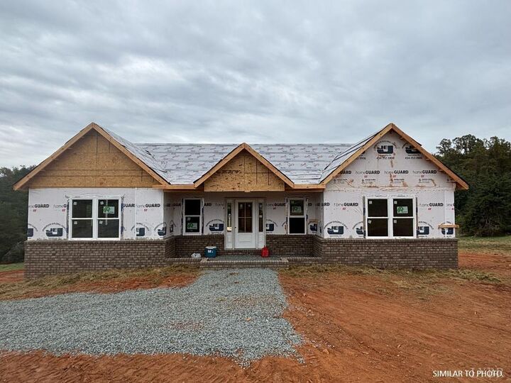 Property Photo:  1 Stratford Road  VA 24538 