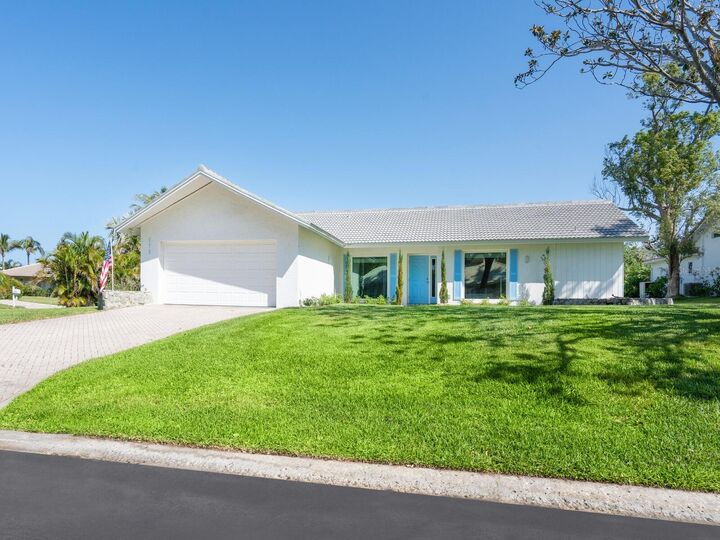 Property Photo:  172 Sea Anchor Drive  FL 34229 