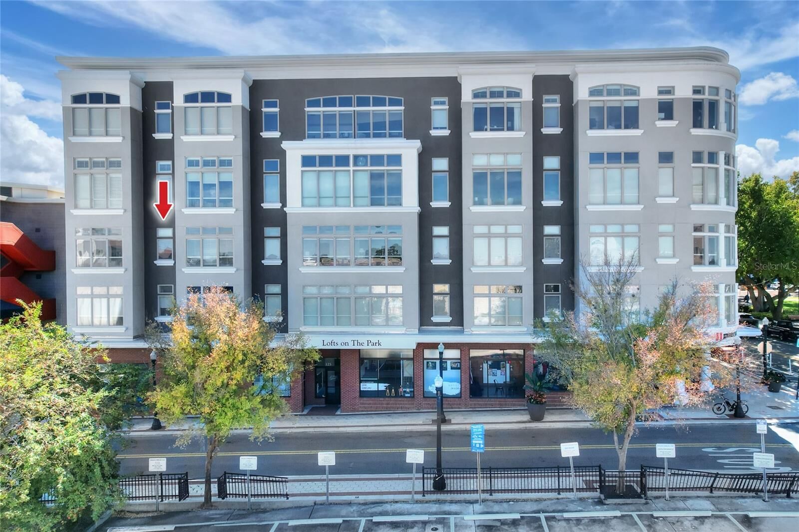 Property Photo: 125 N Kentucky Avenue 207 FL 33801