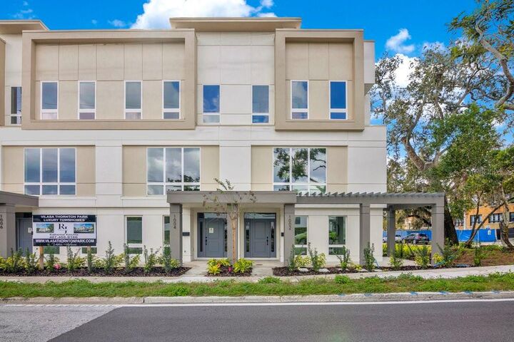 Property Photo: 1002 E Robinson Street FL 32801