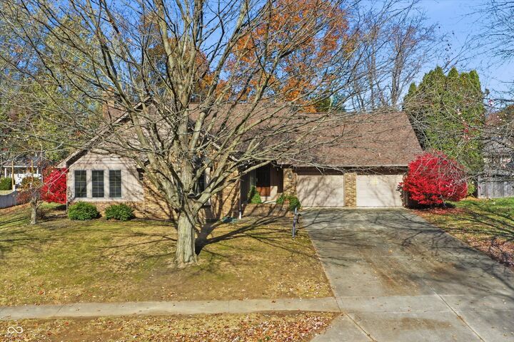 Property Photo:  208 Andover Lane  IN 46060 