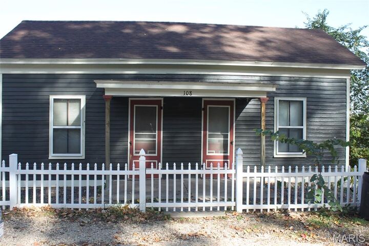 Property Photo: 108 S 3rd Street MO 63336