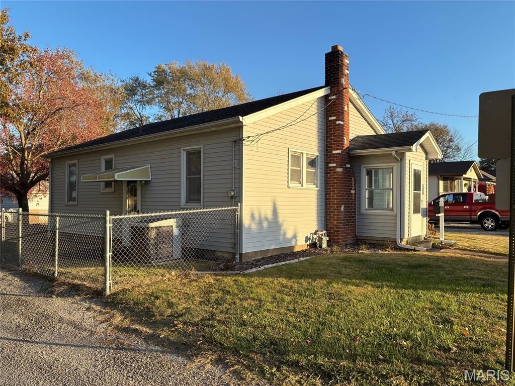 Property Photo: 517 Lemon Street IL 62249