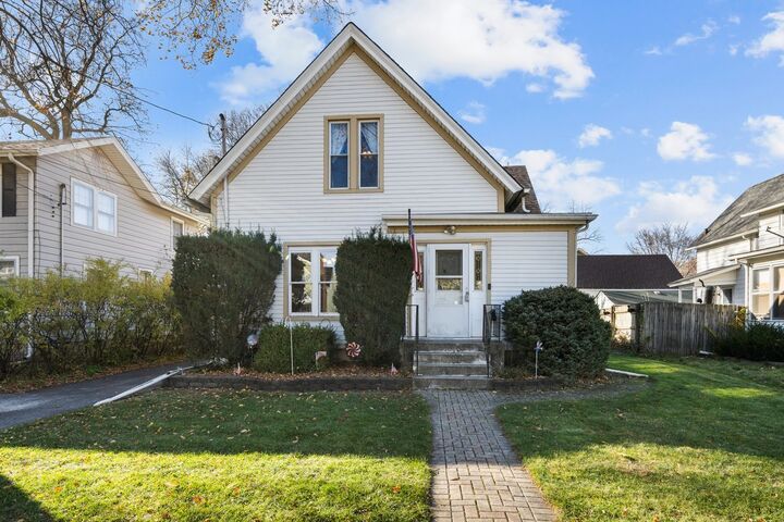 644 Oak Avenue  Aurora IL 60506 photo