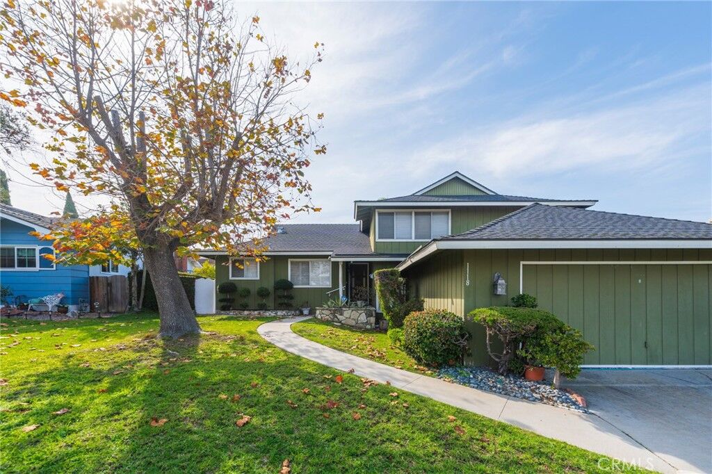 Property Photo:  1118 Fernrest Drive  CA 90710 