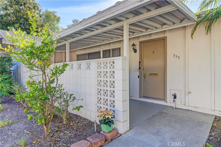 Property Photo:  335 Avenida Sevilla B  CA 92637 