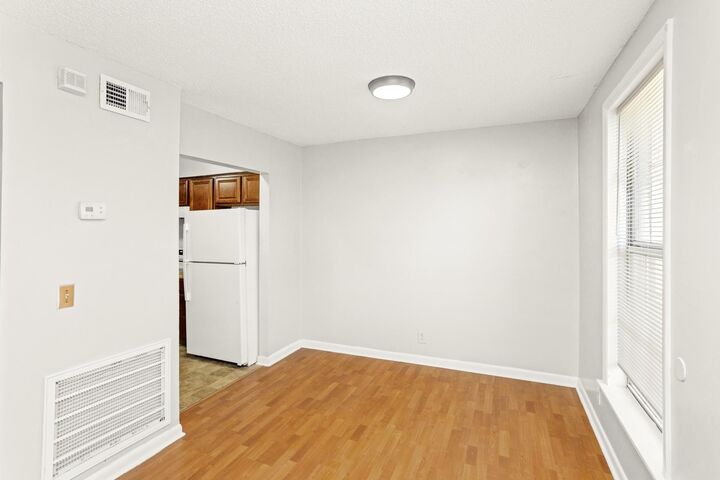 Property Photo: 323 Forest Park Rd TN 37115