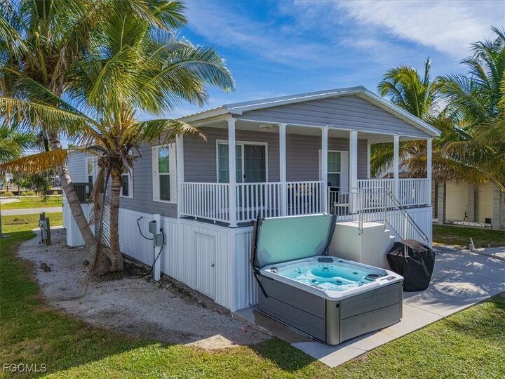 Property Photo:  2801 York Road  FL 33956 