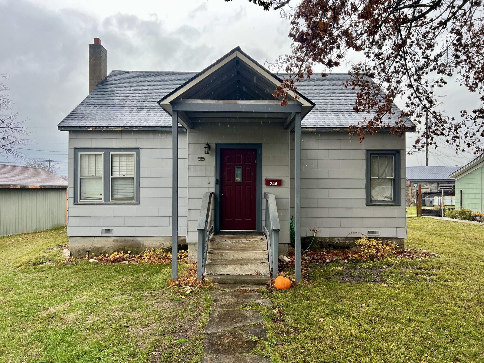 Property Photo:  246 S Walnut St  WA 99114 