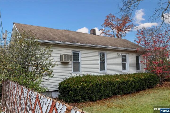 Property Photo:  17 Lewis Place  NJ 07675 