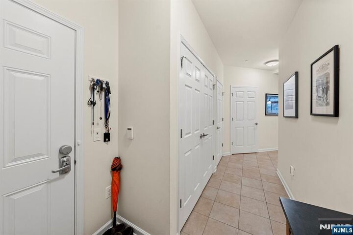 Property Photo:  2219 Riverview Avenue 219  NJ 07631 