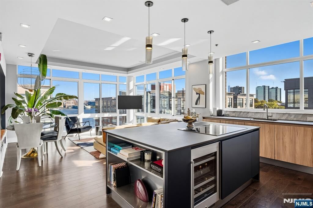 Property Photo:  1100 Maxwell Lane Ph1201  NJ 07030 