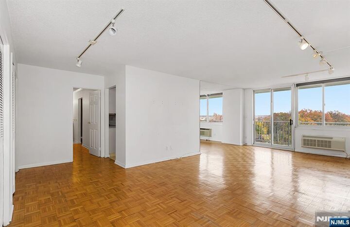 Property Photo:  160 Overlook 4-B  NJ 07601 