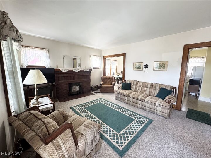 Property Photo: 216 E Prospect Street OH 44420