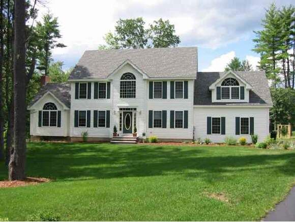 Property Photo:  10 Carousel Court  NH 03053 