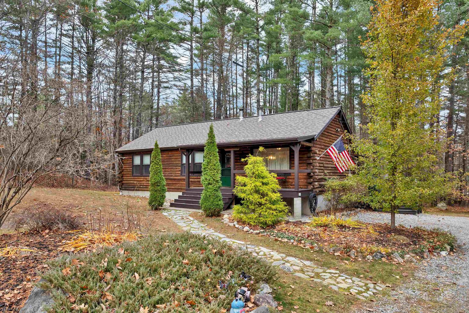 Property Photo:  24 Whippoorwill Lane  NH 03110 