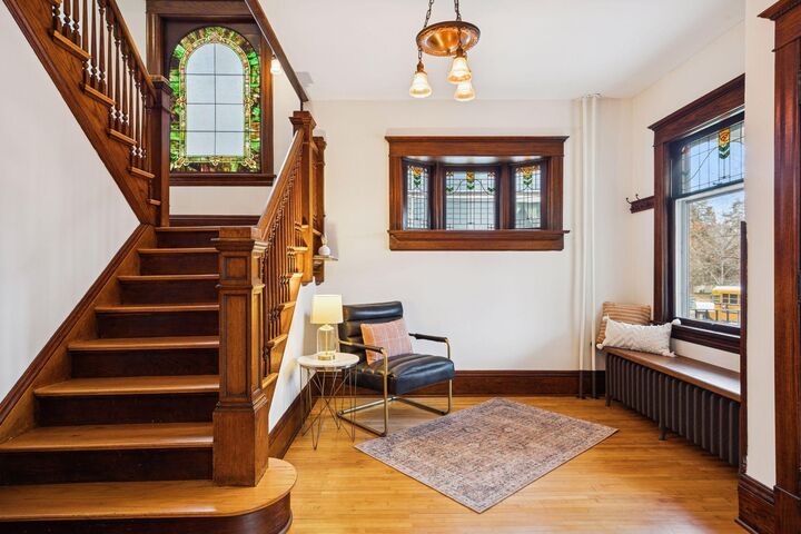 Property Photo:  2512 Colfax Avenue S  MN 55405 