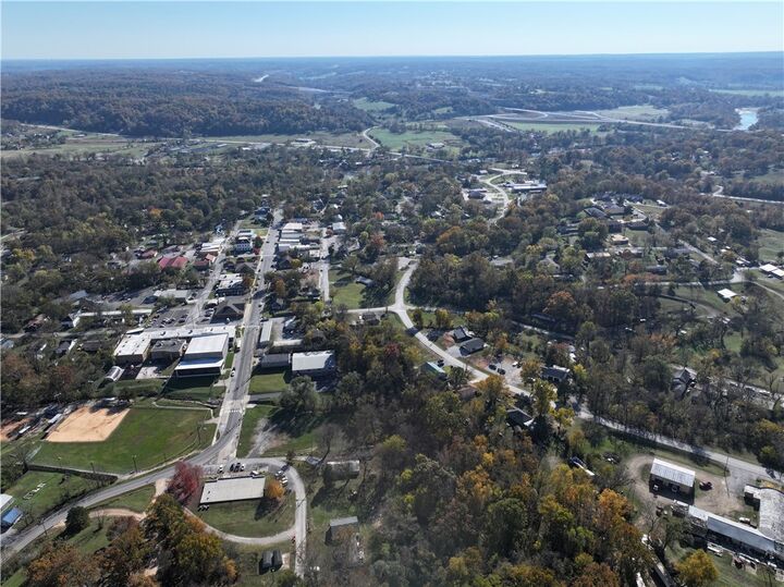 Property Photo: 813 Bailey Road MO 64856