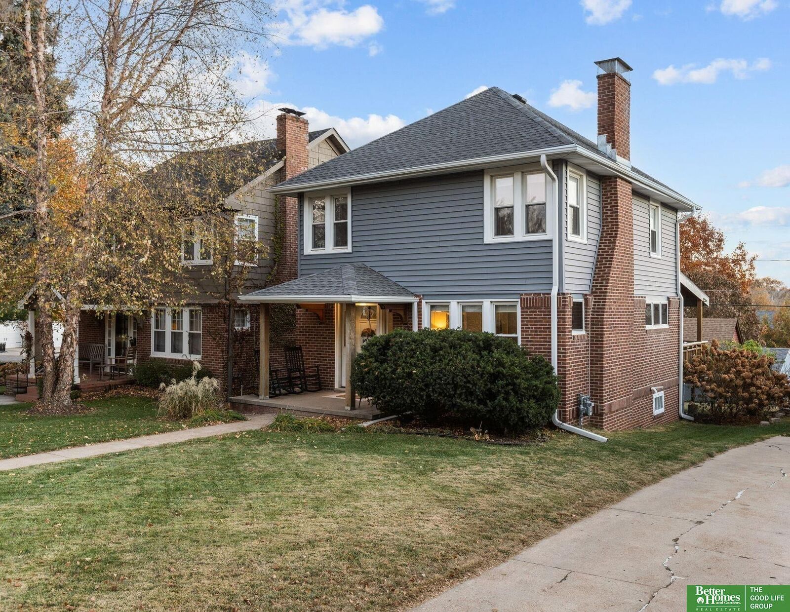 Property Photo:  4405 Woolworth Avenue  NE 68105 