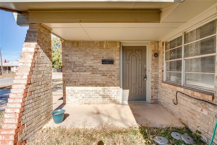 Property Photo: 520 N Anita Drive OK 73127