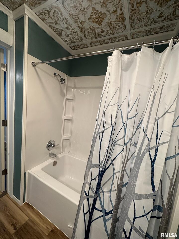 Property Photo:  1402- 1402 1/2 State Street  IL 61554 