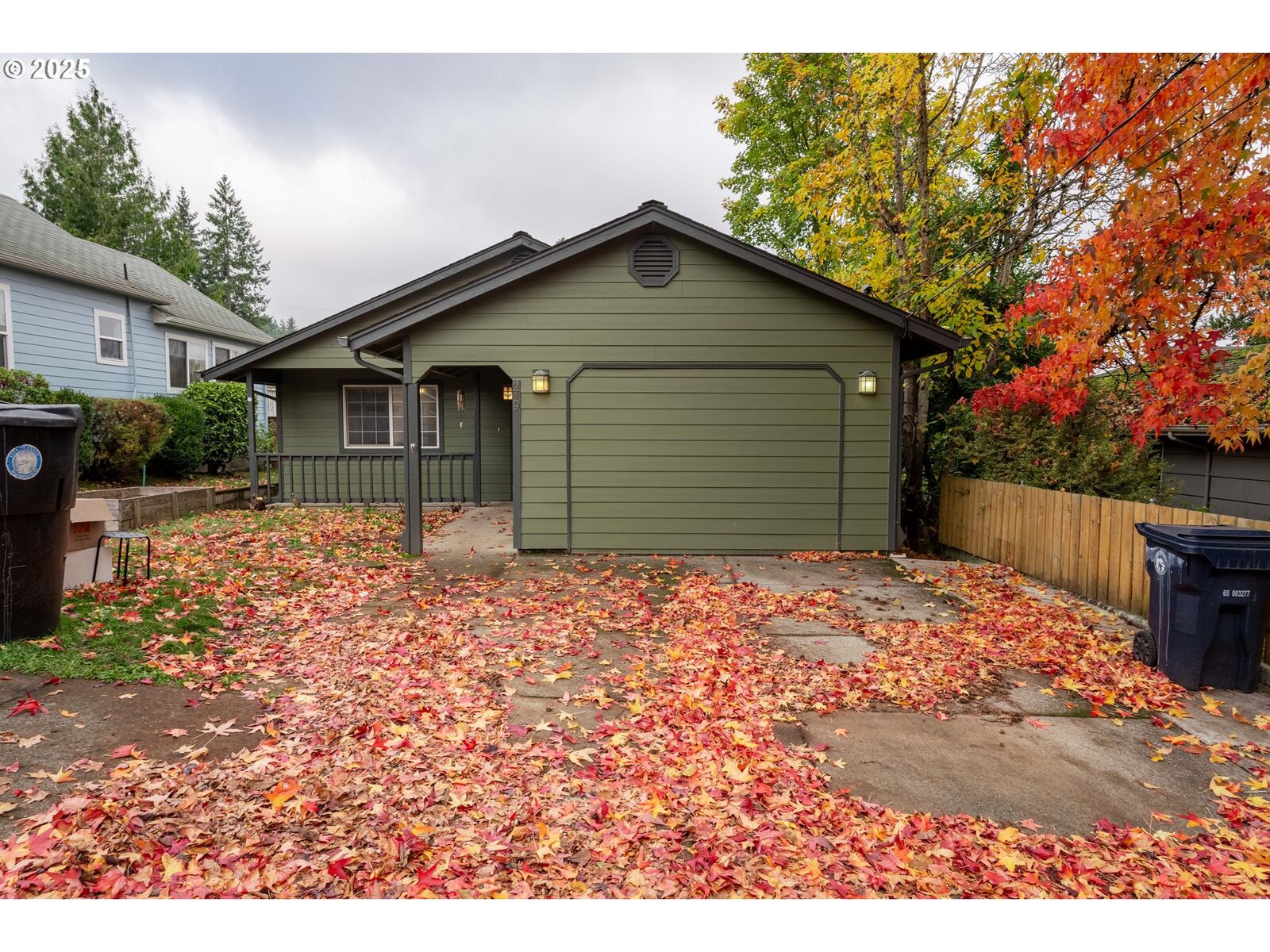 Property Photo:  219 NE 18th Ave  WA 98607 